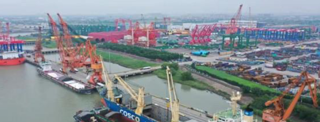 创新“河海联运”模式，徐工重器通全球